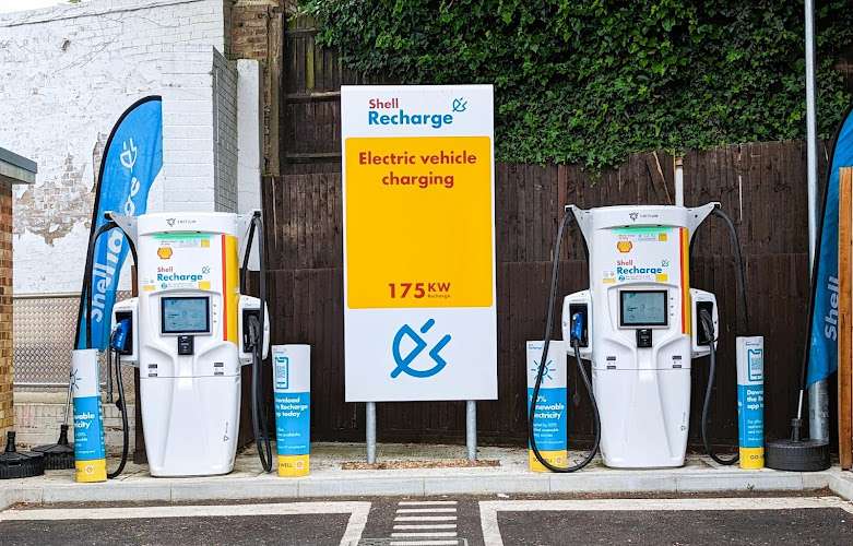 Shell Recharge Charging Station EV Charging Station at 237-239 Roehampton Ln