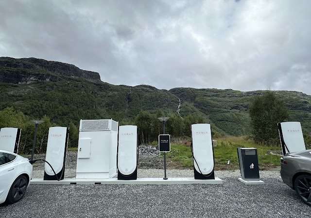 Tesla Supercharger in Aurland Norway 5745