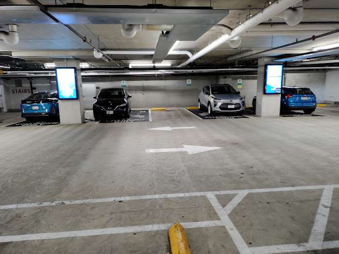 Shell Recharge Charging Station EV Charging Station at 920 Heinz Ave