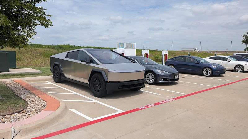 Tesla Supercharger EV Charging Station at I 30 5005