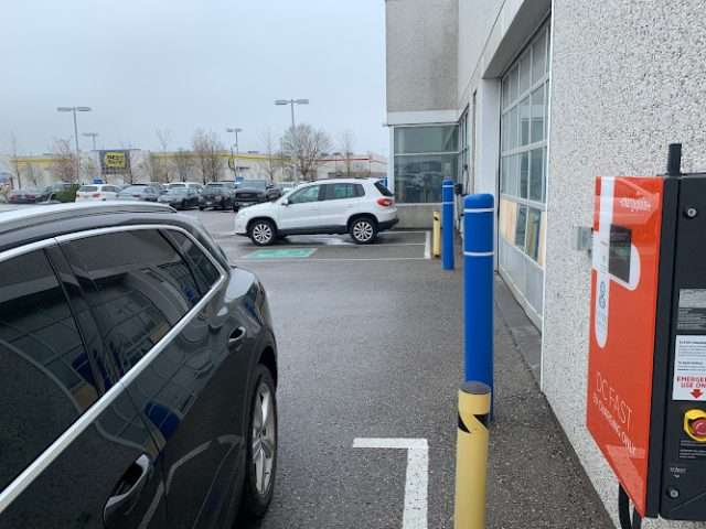 ChargeLab Charging Station in CA Ontario Canada