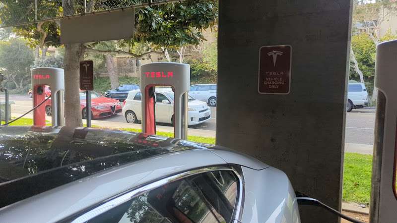 Tesla Supercharger EV Charging Station at Hwy 101 #437