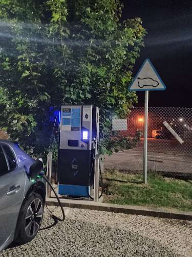 GeniePoint Charging Station EV Charging Station at Riverside 3