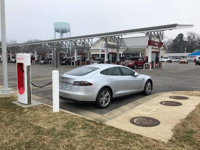Tesla Supercharger in Chester Virginia