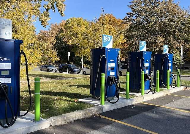 Circuit électrique Charging Station in Verdun Quebec Canada
