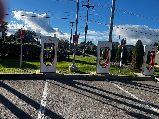 Tesla Supercharger EV Charging Station at 280 School St