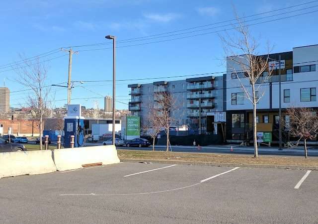 Circuit électrique Charging Station in Québec City Quebec Canada