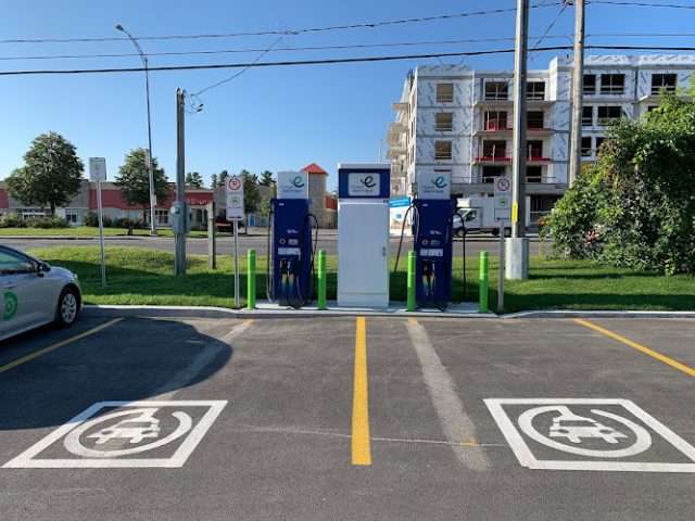 Circuit électrique Charging Station in Gatineau Quebec Canada