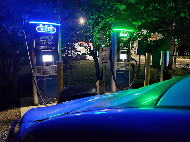 ChargePoint Charging Station EV Charging Station at 159 MD-144