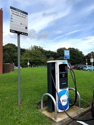bp pulse Charging Station EV Charging Station at Holiday Inn