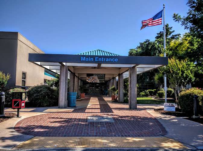 Kaiser Permanente Ming Medical Offices EV Charging Station at 8800 Ming Ave