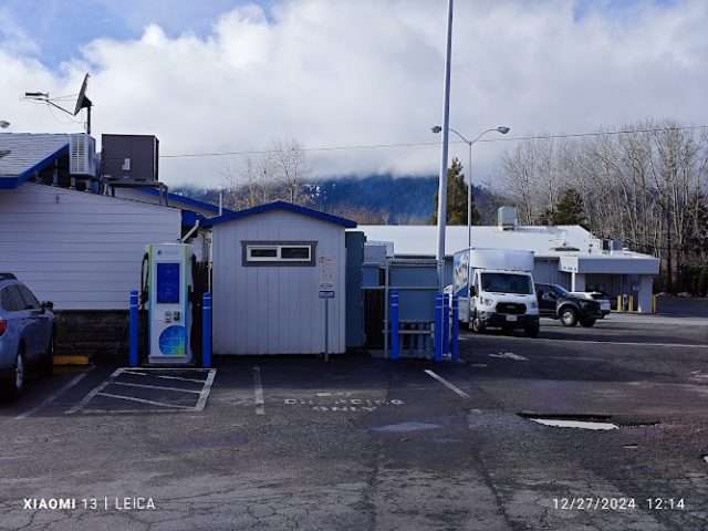 SKYCHARGER Charging Station in Mt Shasta California