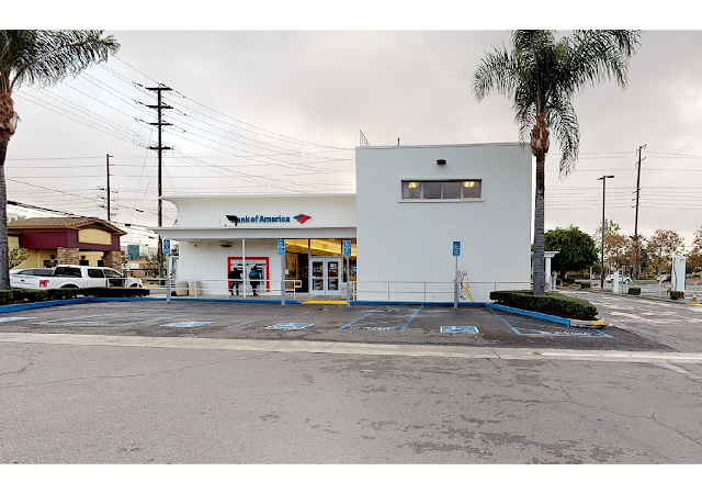 Bank of America (with Drive-thru ATM) in Santa Ana California