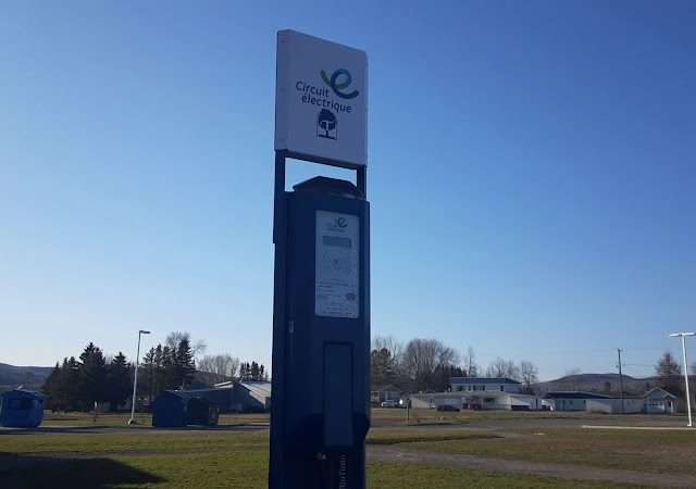 Circuit électrique Charging Station in Degelis Quebec Canada