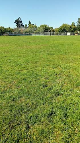 Taft Elementary School EV Charging Station at 903 Tenth Ave