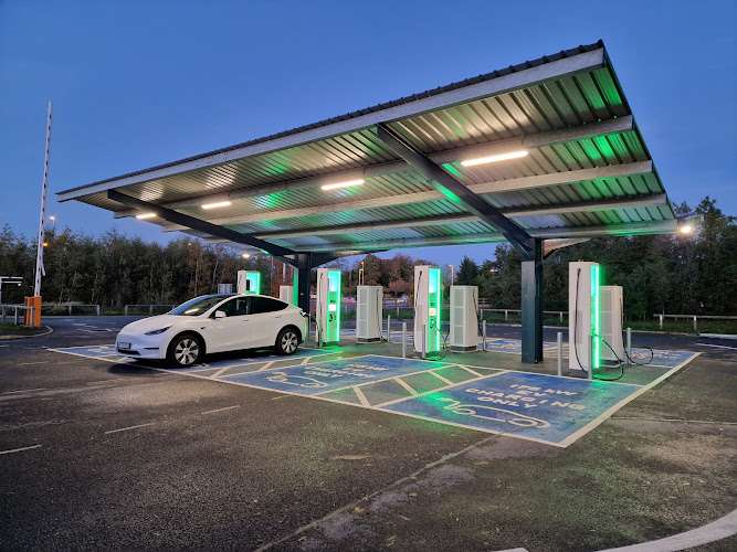 bp pulse Charging Station EV Charging Station at Roman Rd