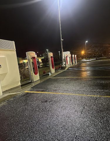 Tesla Supercharger in Dover Delaware