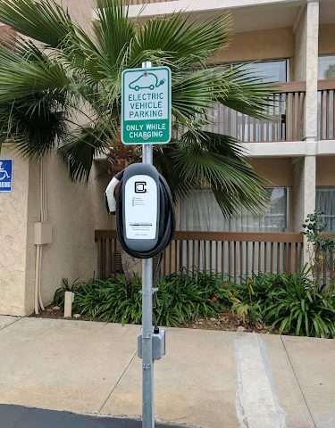Tesla Destination Charger in Thousand Oaks California