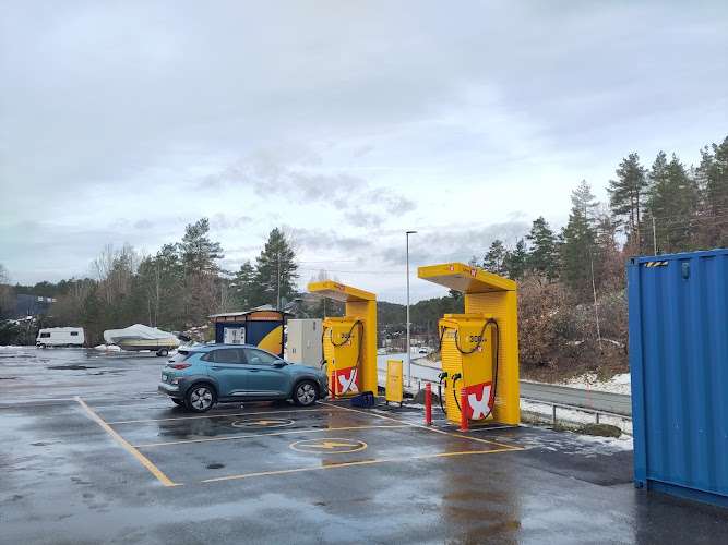 Uno-X Charging Station EV Charging Station at Dalaneveien 8