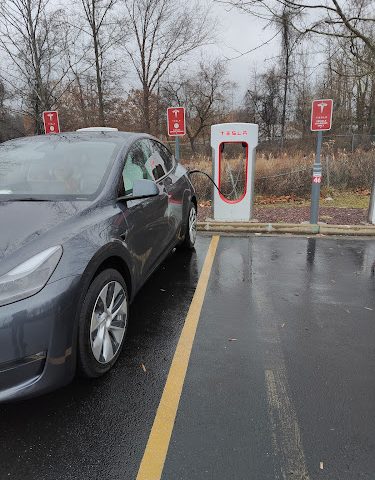 Tesla Supercharger in Aberdeen Maryland