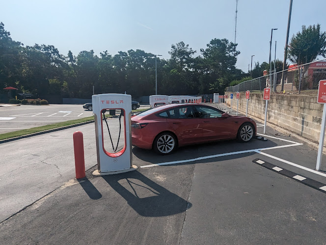 Tesla Supercharger EV Charging Station at US-441 #2172