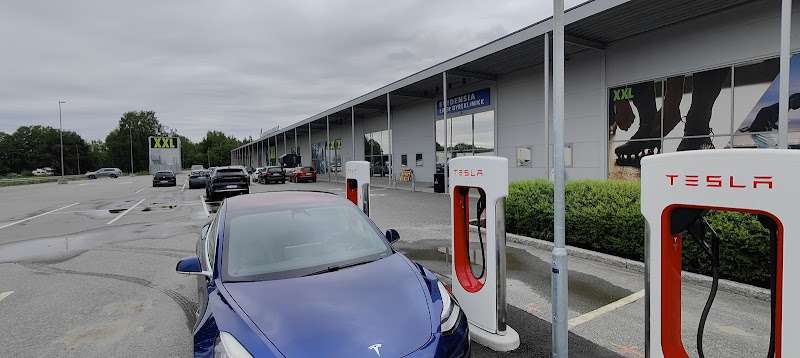 Tesla Supercharger EV Charging Station at Flisveien 3