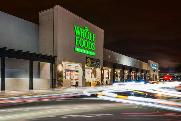 The Shops at La Jolla Village EV Charging Station at 8801-8879 Villa La Jolla Dr