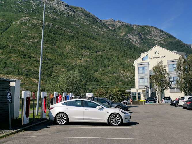 Tesla Supercharger EV Charging Station at Elvegata 39