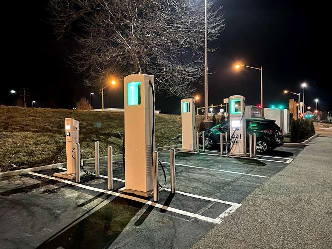 Electrify America Charging Station EV Charging Station at 6600 Springfield Mall