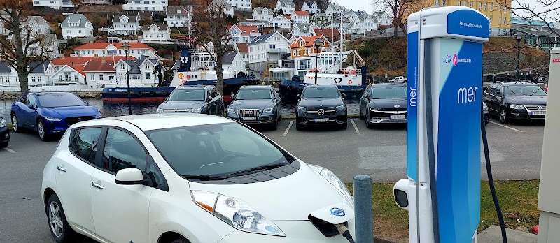 Mer Charging Station EV Charging Station at Barbros gate 10