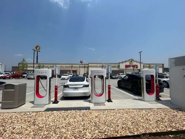 Tesla Supercharger in Adairsville Georgia