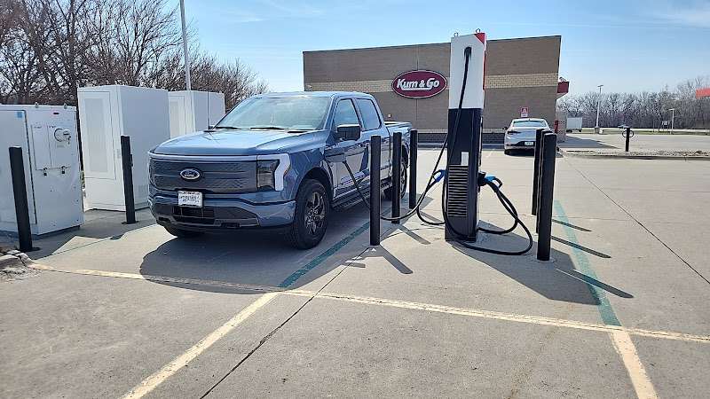 Shell Recharge Charging Station EV Charging Station at 1200 N Walnut St