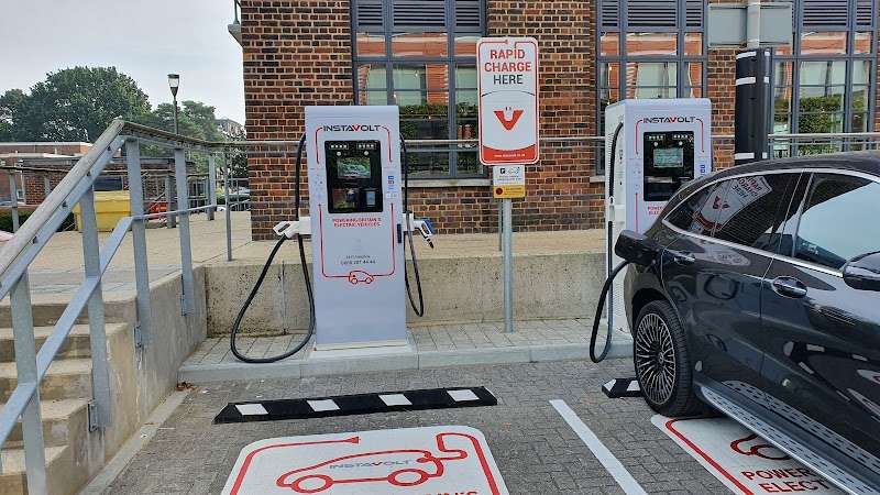 InstaVolt Charging Station EV Charging Station at Business Park