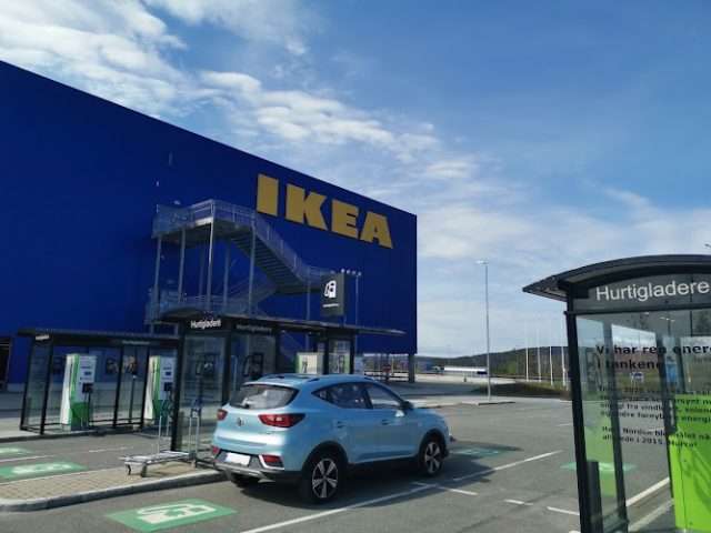 Fortum Quick Charging Station in Høvåg Norway 4636