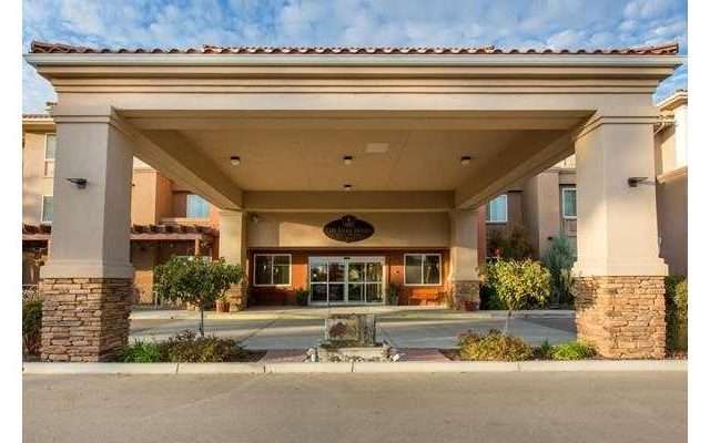 The Oaks Hotel & Suites in Paso Robles California