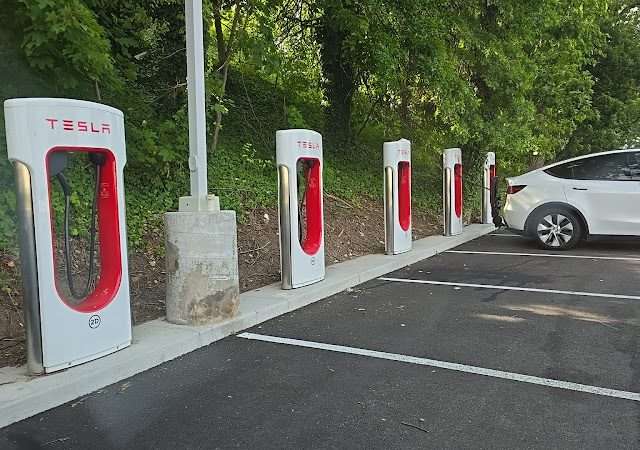 Tesla Supercharger in Orangeburg New York