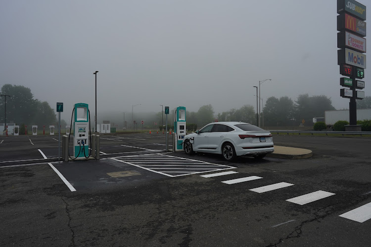 Applegreen Electric Charging Station EV Charging Station at I-95 Southbound