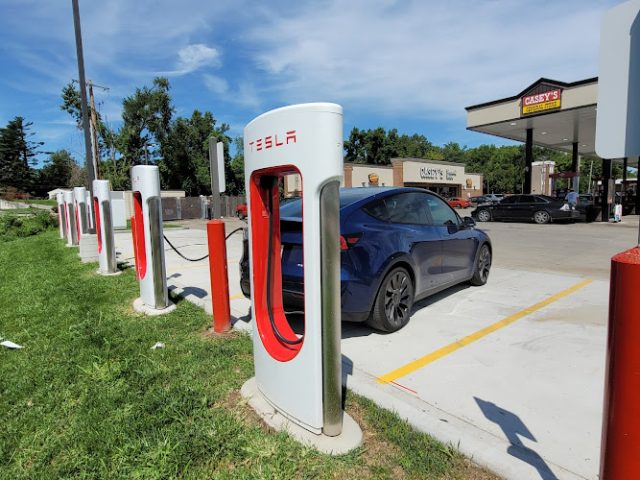 Tesla Supercharger in Hannibal Missouri