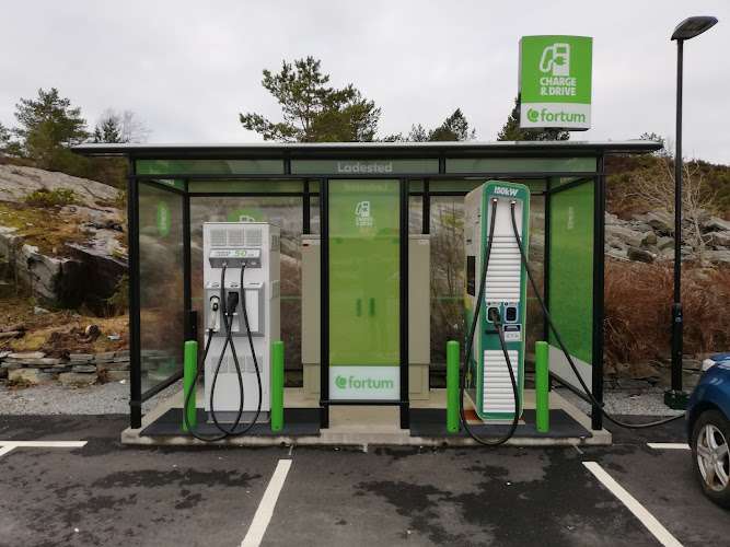 Recharge Charging Station EV Charging Station at Sund senter ØYGARDEN SKOGSVÅG