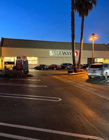 Cherry Chase Shopping Center in Sunnyvale California
