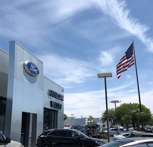 Diamond Ford Lancaster in Lancaster California