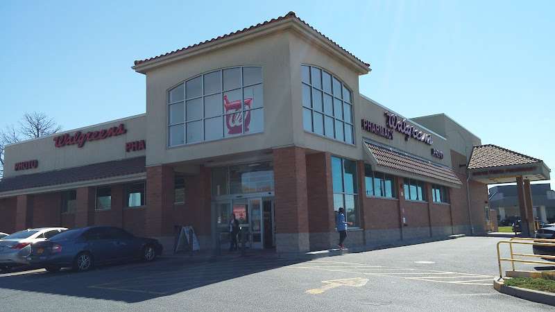 Walgreens EV Charging Station at 606 Long Beach Blvd