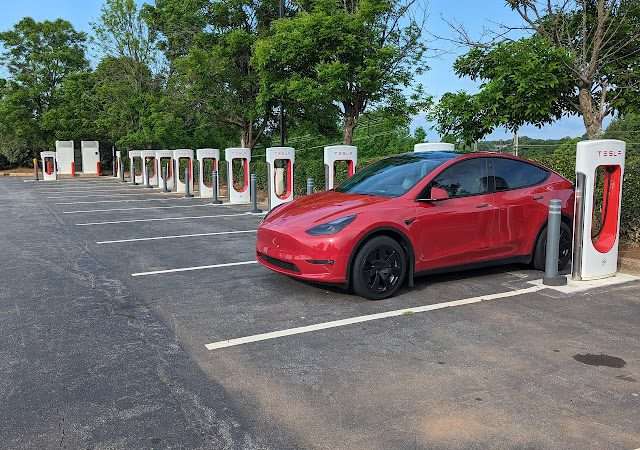 Tesla Supercharger in Hickory North Carolina