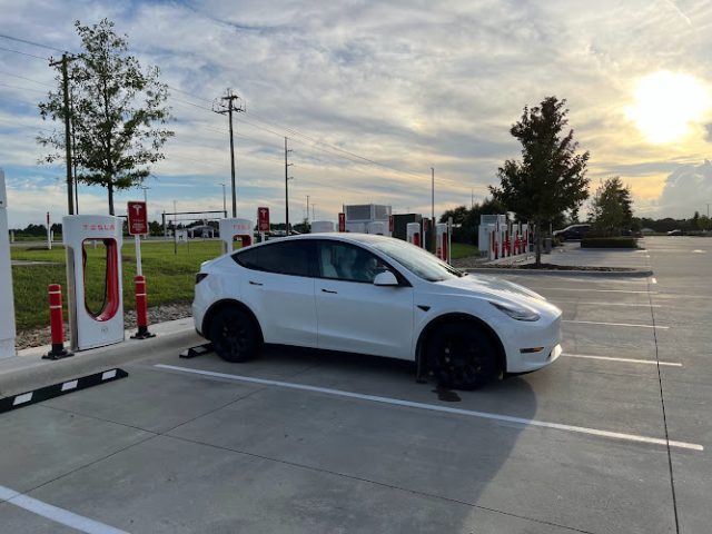 Tesla Supercharger in Robertsdale Alabama