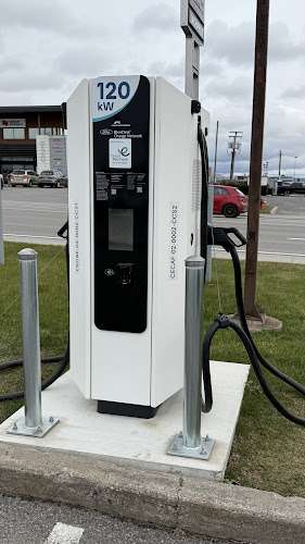 Circuit électrique Charging Station EV Charging Station at 949 Boulevard Saint-Joseph