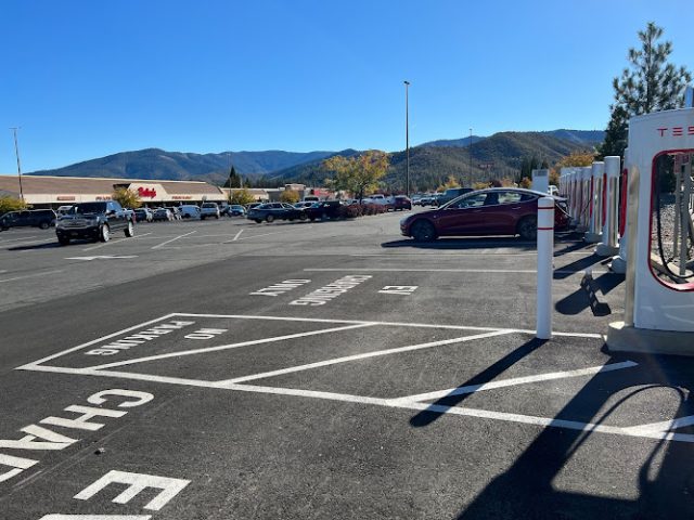 Tesla Supercharger in Yreka California