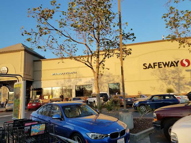 Sequoia Station EV Charging Station at 1001-1111 El Camino Real