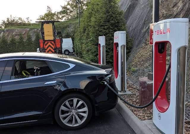 Tesla Supercharger in Wytheville Virginia