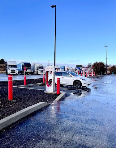 Tesla Supercharger in Somerset Pennsylvania