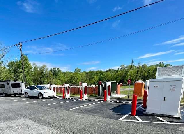 Tesla Supercharger in Millen Georgia